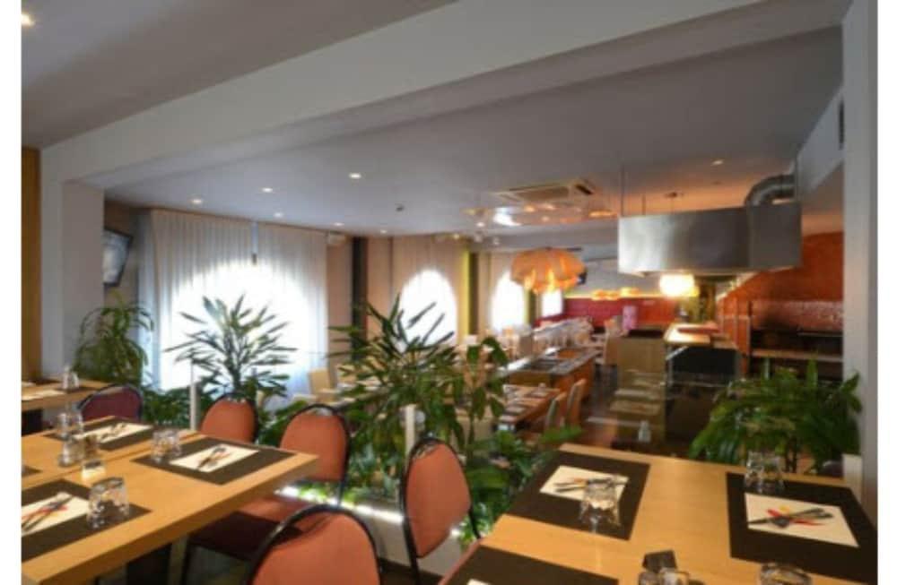 Hotel Due Ragni Виллорба Экстерьер фото