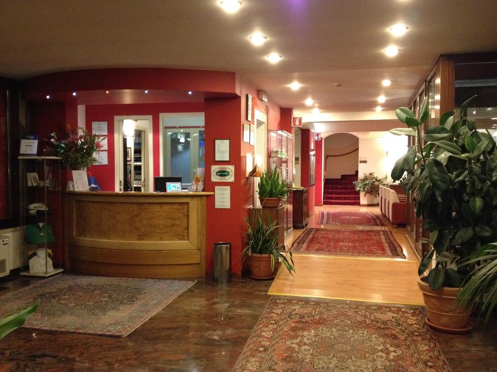 Hotel Due Ragni Виллорба Экстерьер фото