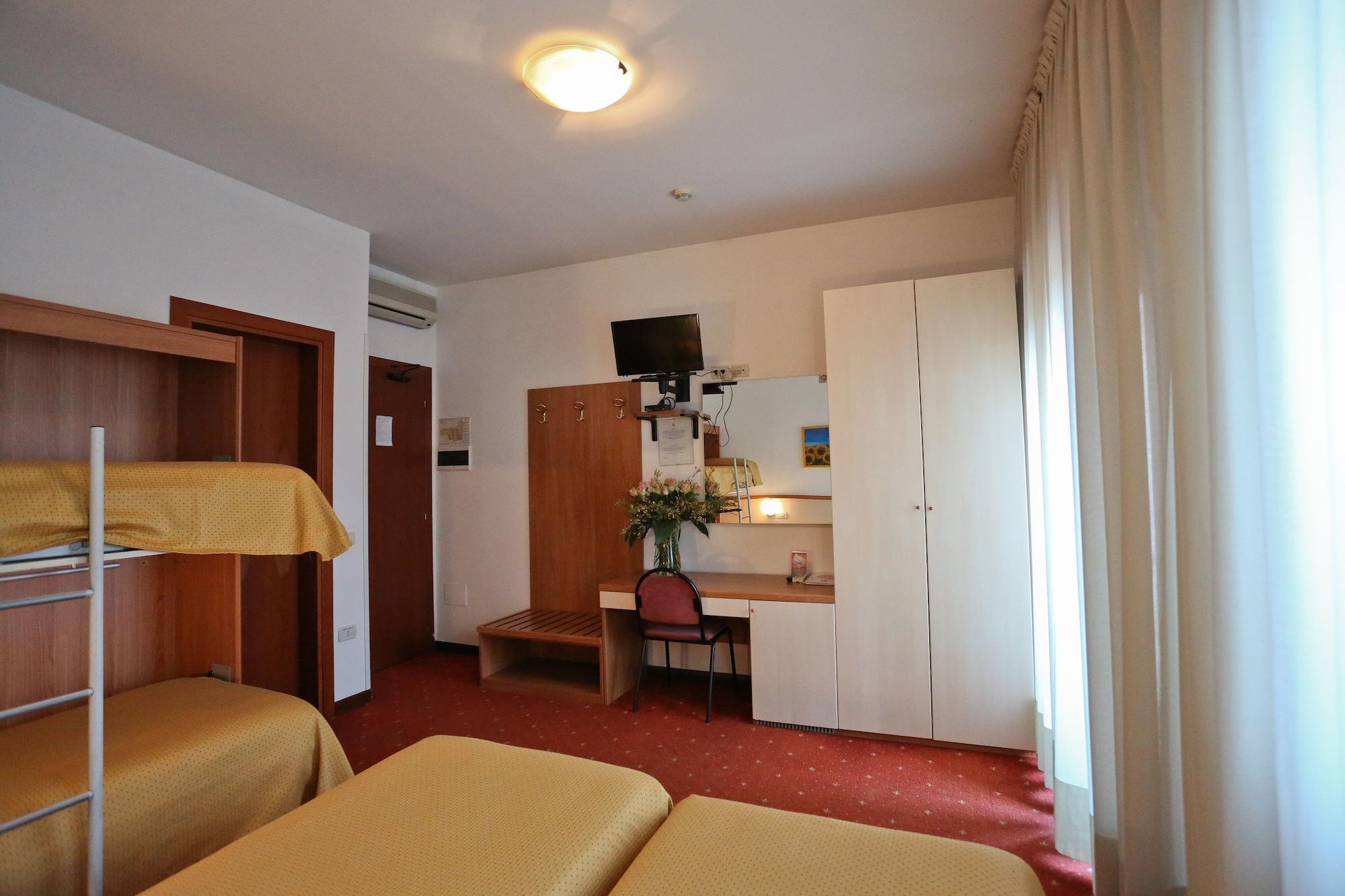 Hotel Due Ragni Виллорба Экстерьер фото