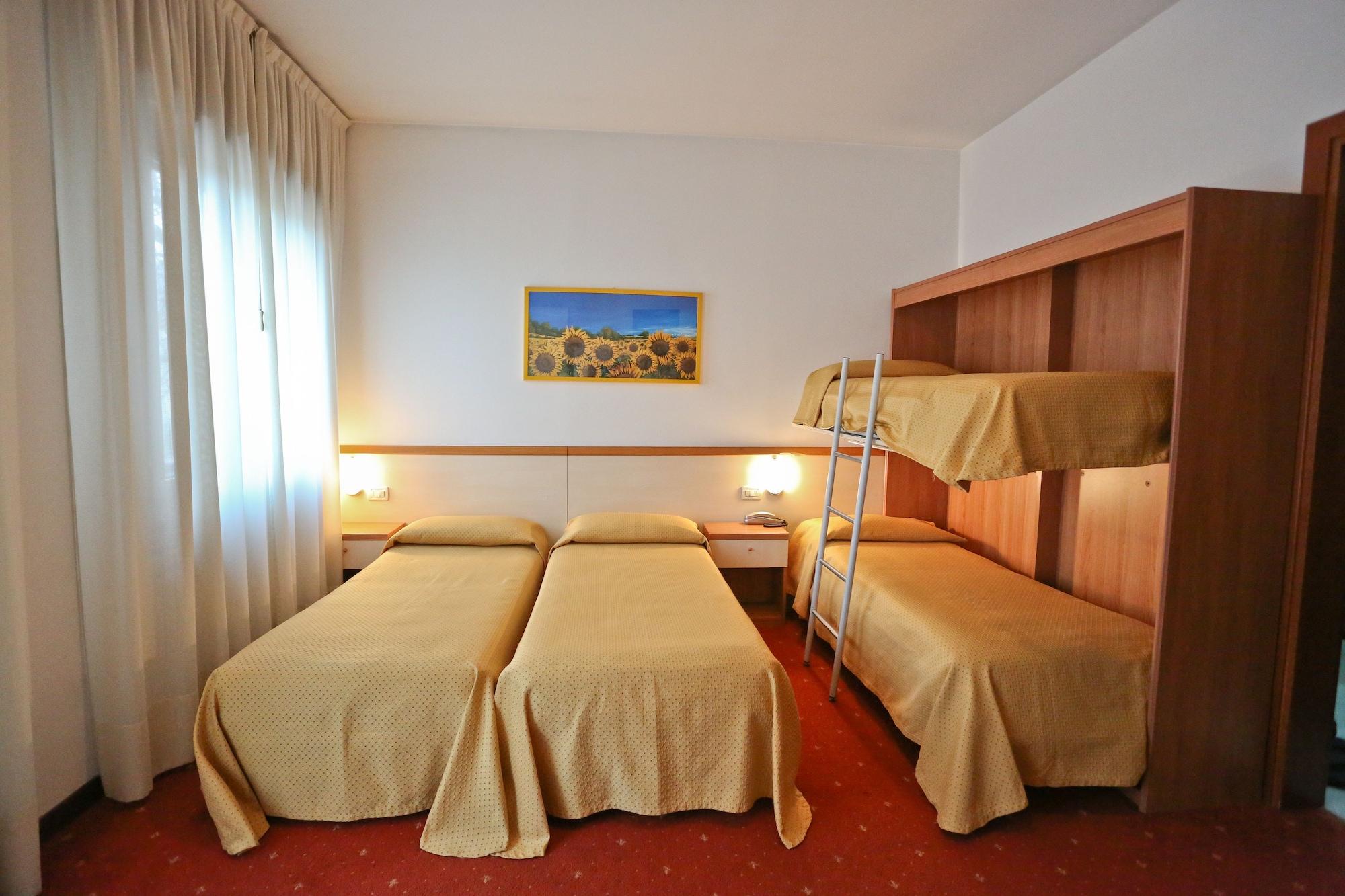 Hotel Due Ragni Виллорба Экстерьер фото