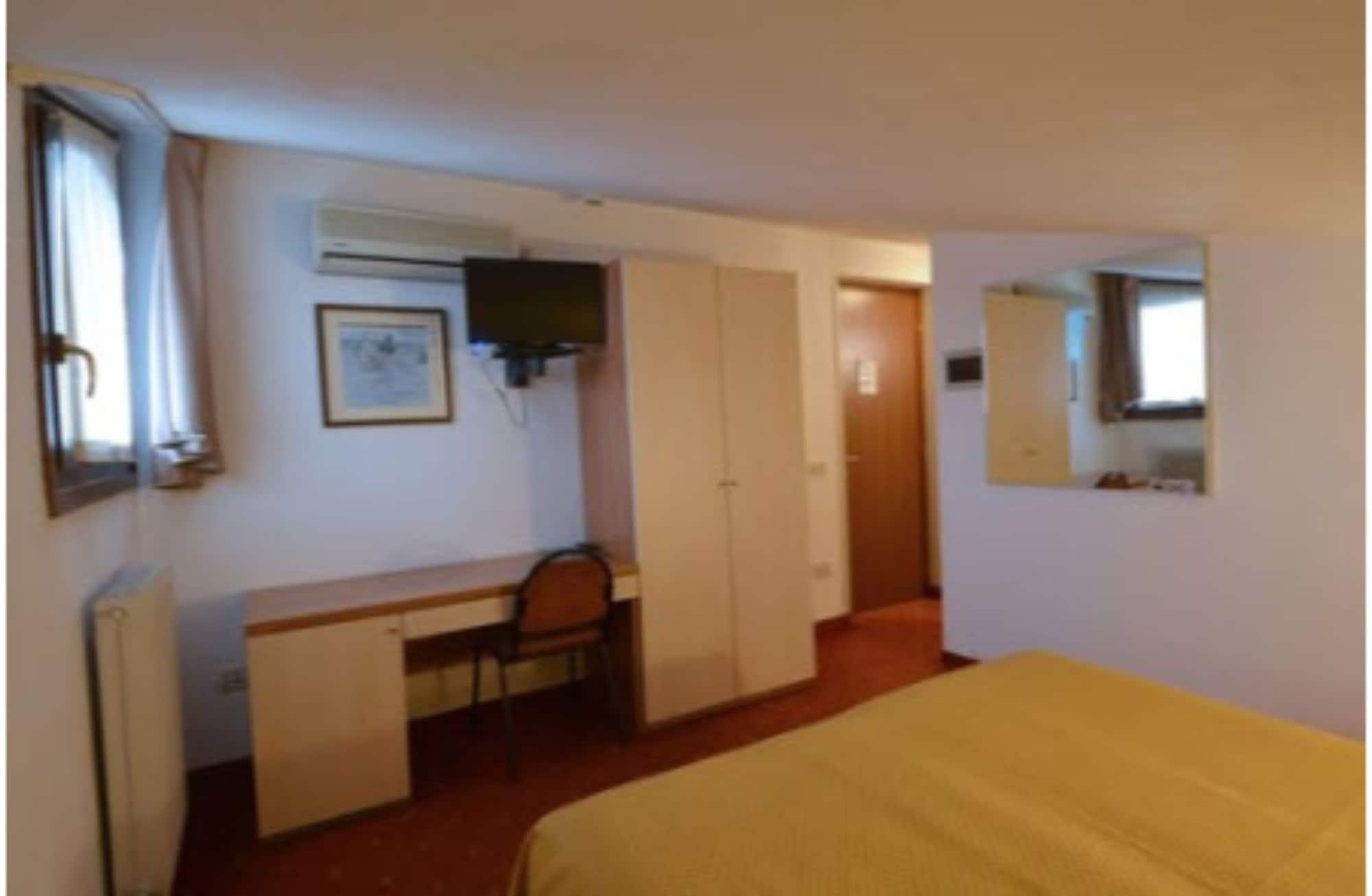 Hotel Due Ragni Виллорба Экстерьер фото