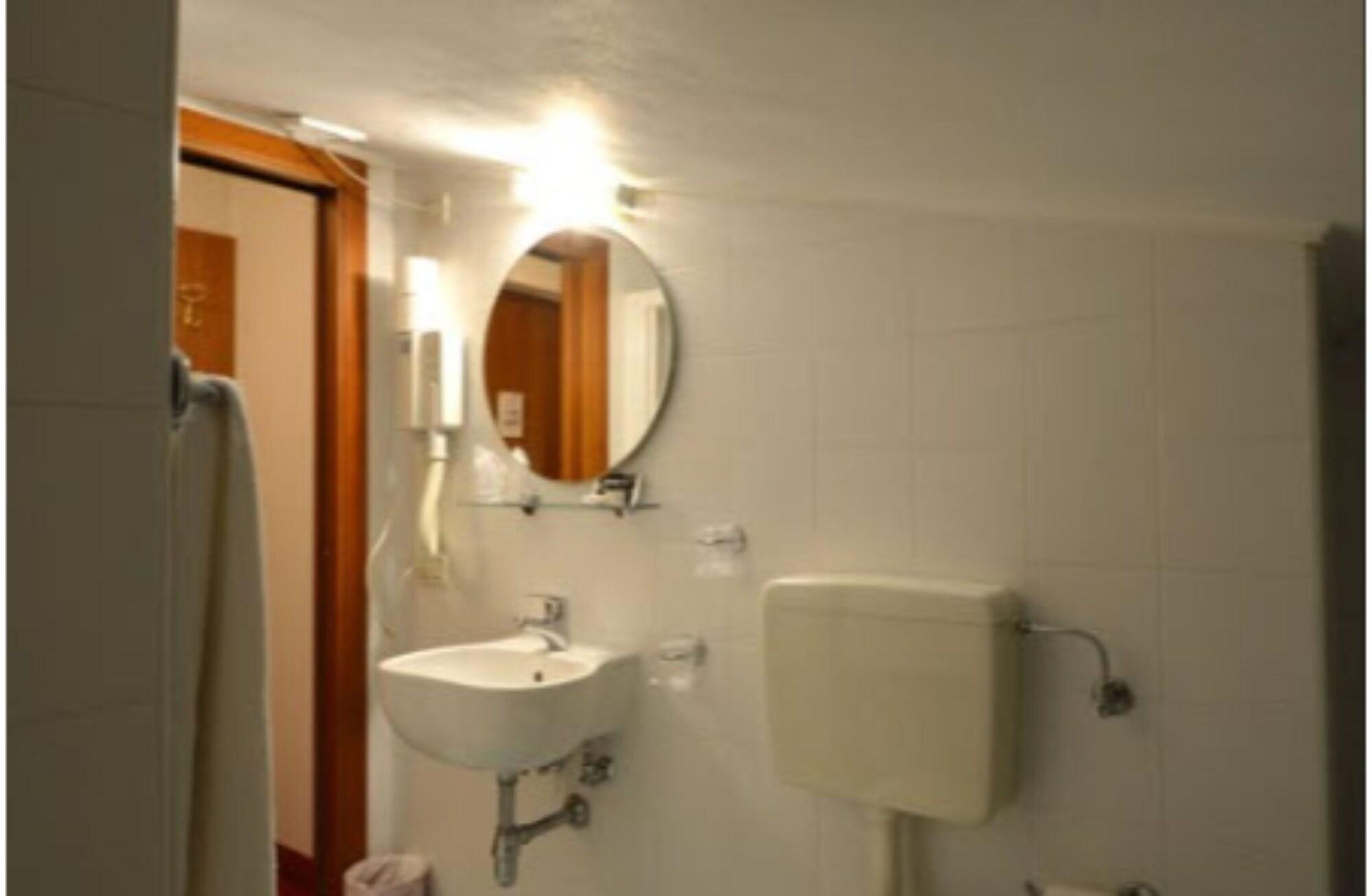 Hotel Due Ragni Виллорба Экстерьер фото