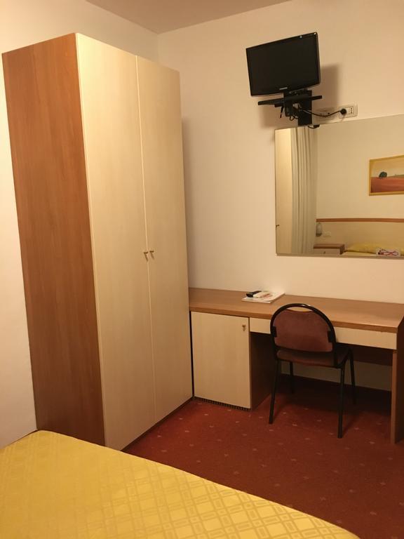 Hotel Due Ragni Виллорба Экстерьер фото