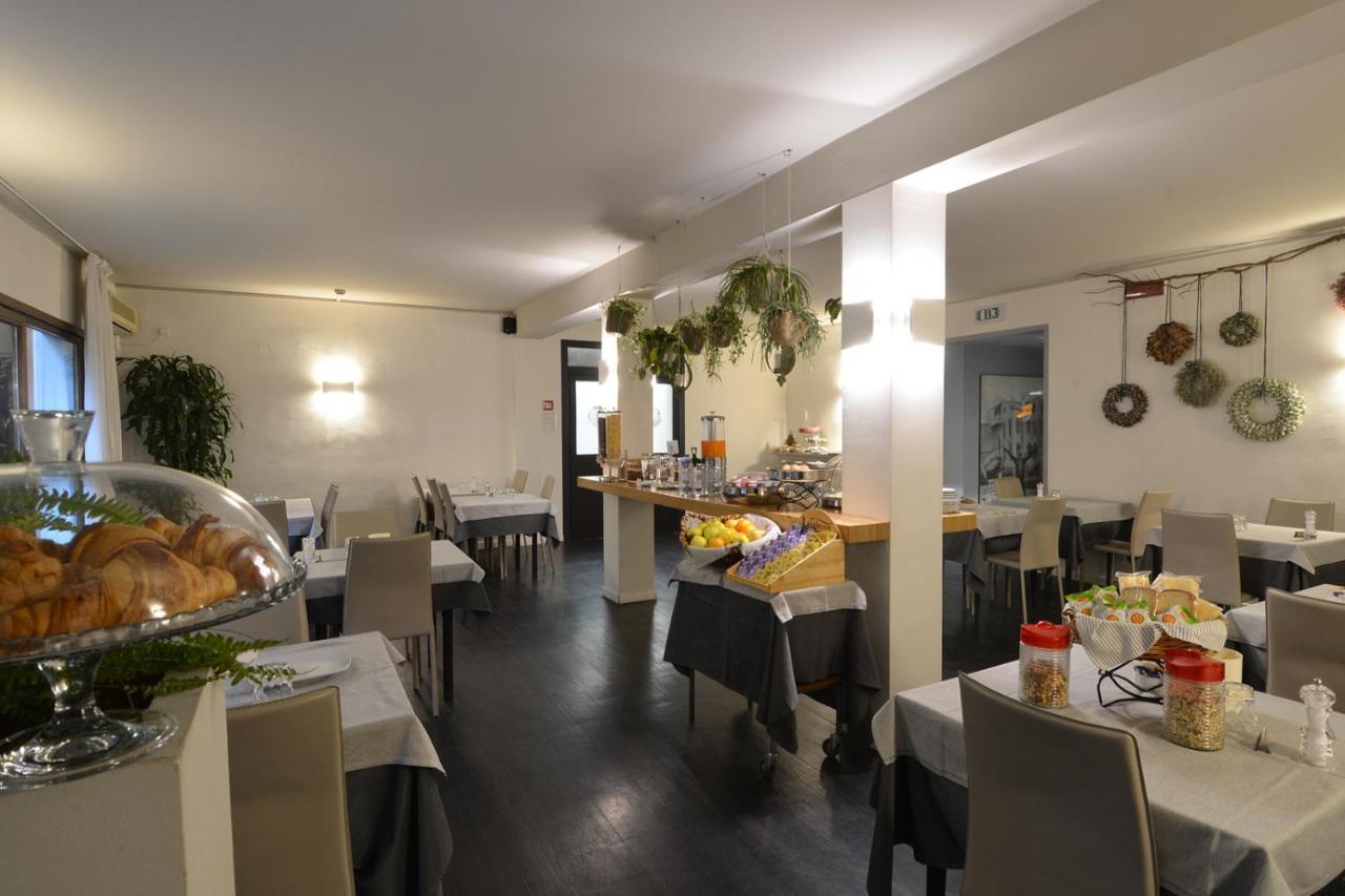 Hotel Due Ragni Виллорба Экстерьер фото