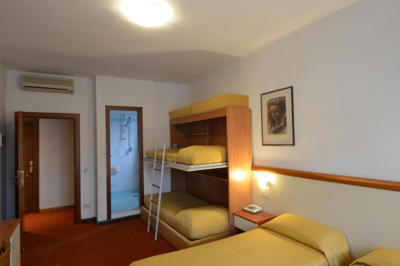 Hotel Due Ragni Виллорба Экстерьер фото