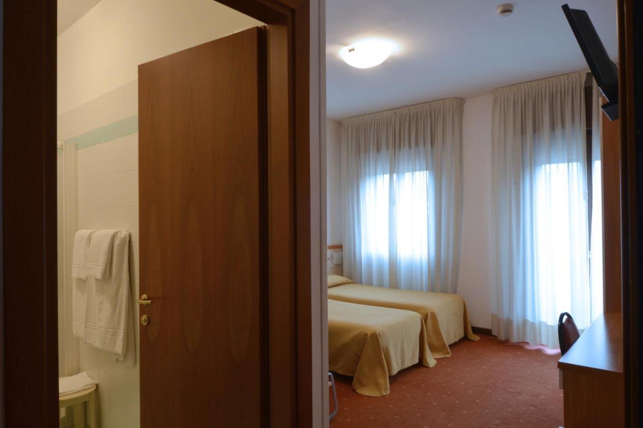 Hotel Due Ragni Виллорба Экстерьер фото